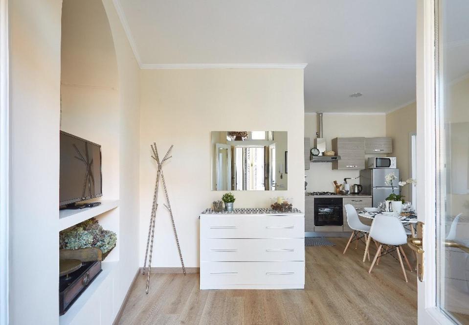 Beautiful Bohemian Apartment In Center Conditioned Air Côme Extérieur photo