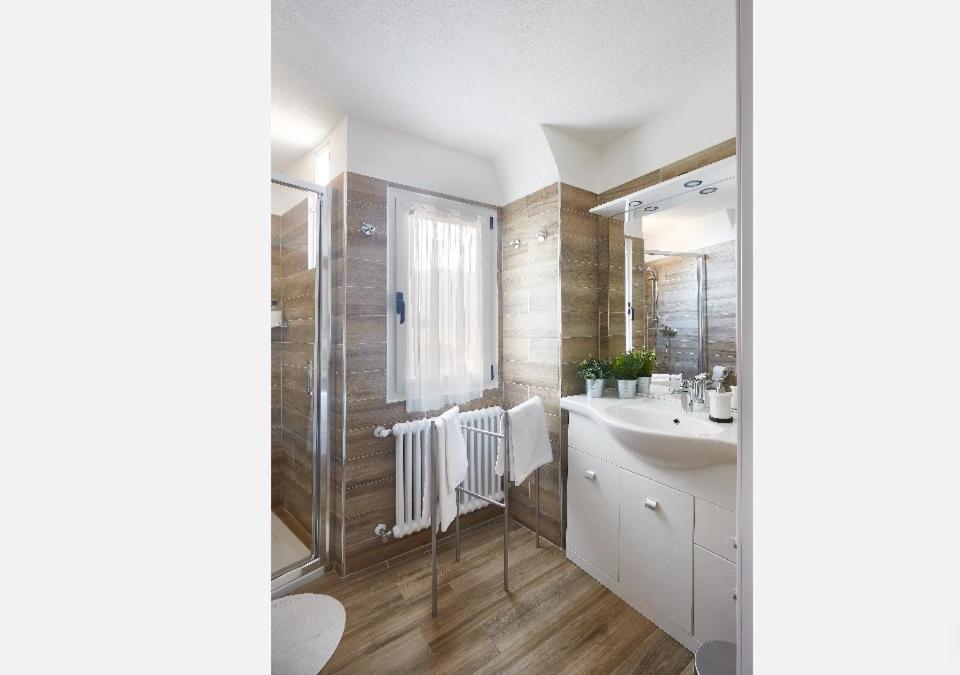 Beautiful Bohemian Apartment In Center Conditioned Air Côme Extérieur photo